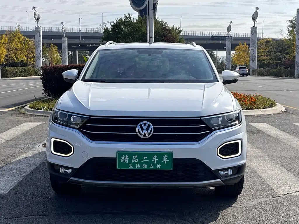 Volkswagen T-Roc — миниатюра 2