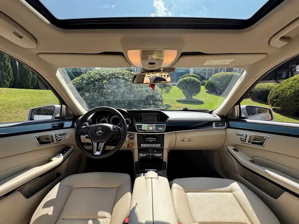 Mercedes-Benz E-Class — миниатюра 24