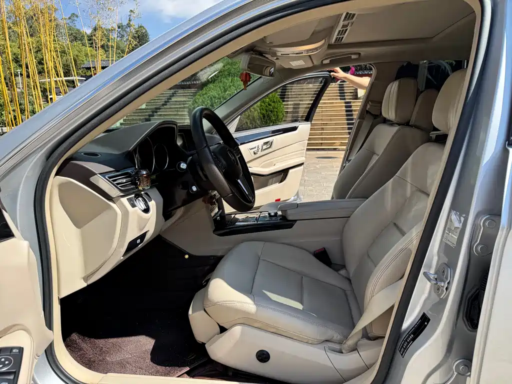 Mercedes-Benz E-Class — миниатюра 14