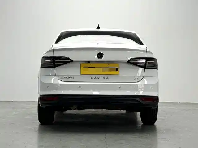 Volkswagen Lavida — миниатюра 8