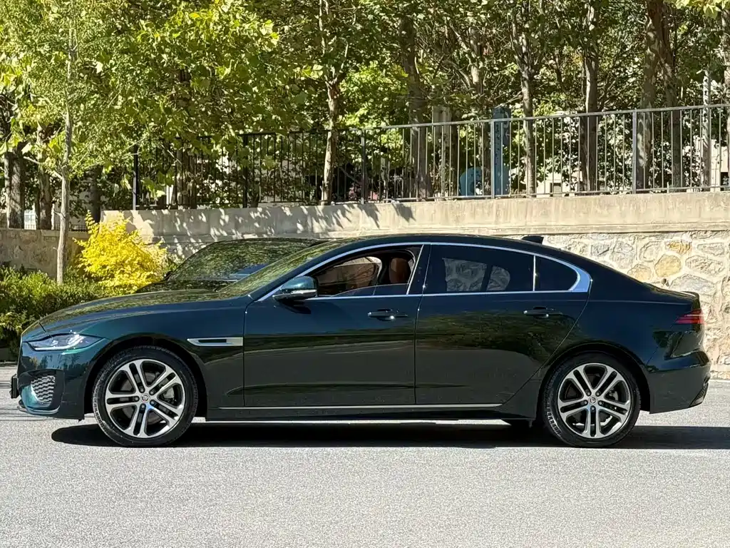 Jaguar XEL — миниатюра 3