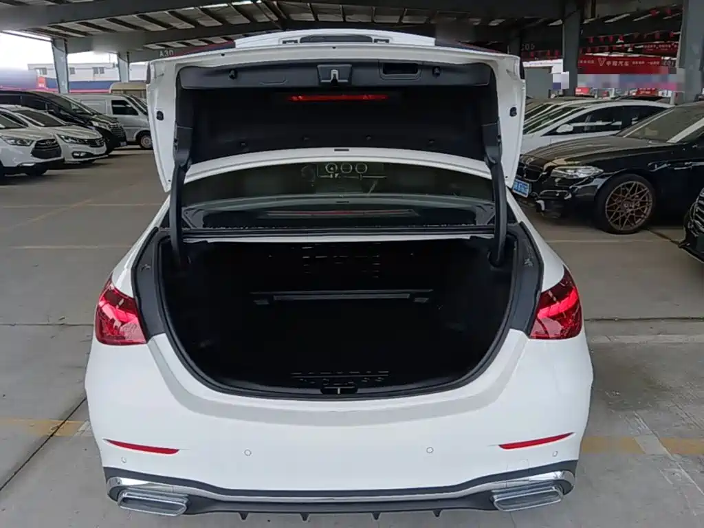 Mercedes-Benz C-Class — миниатюра 19