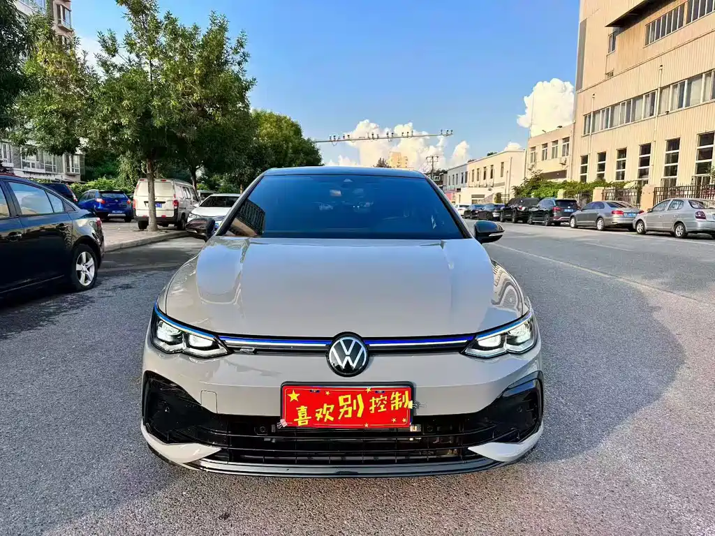 Volkswagen Golf — миниатюра 2