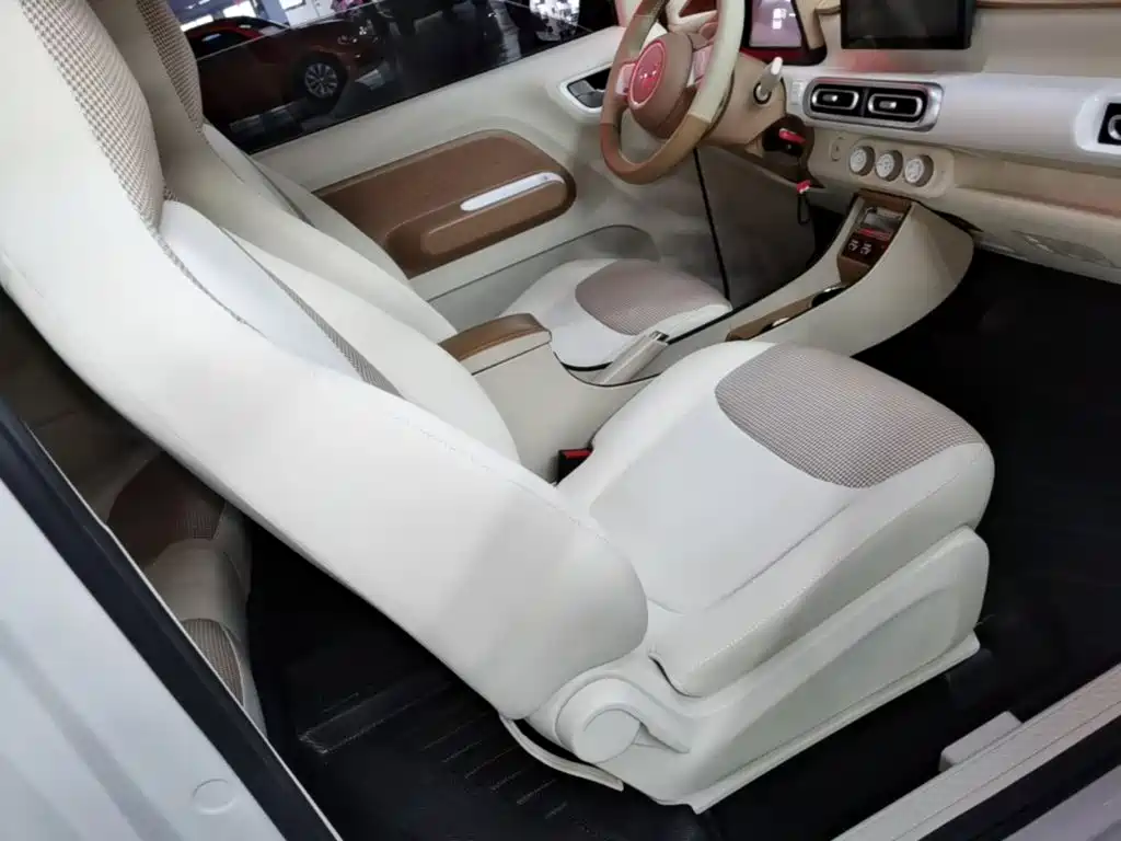 Wuling MINIEV — миниатюра 25