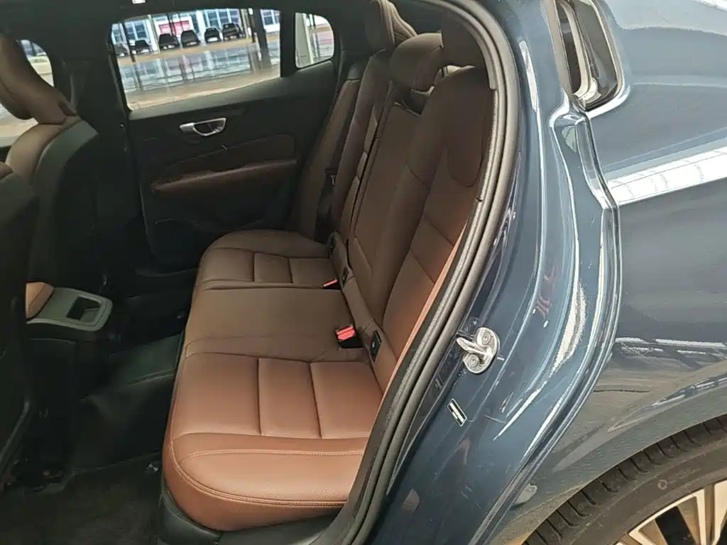 Volvo S60 — миниатюра 17
