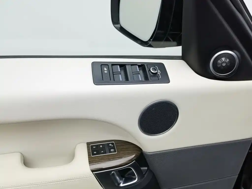 Land Rover Sport — миниатюра 9