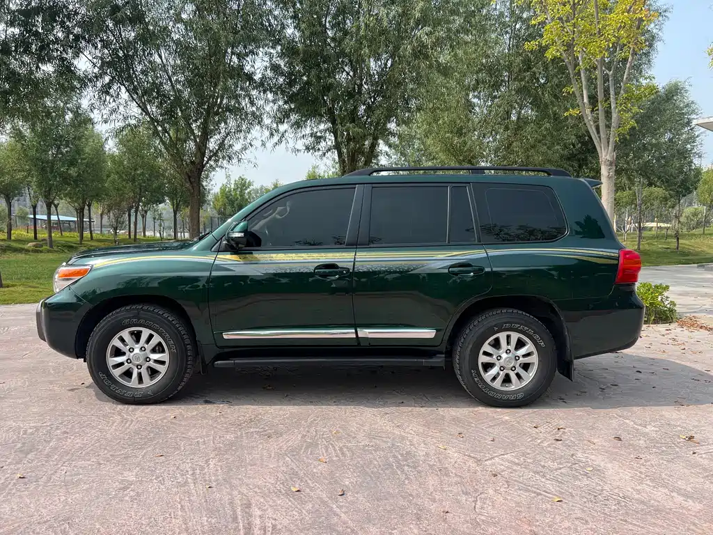 Toyota Land Cruiser — миниатюра 2