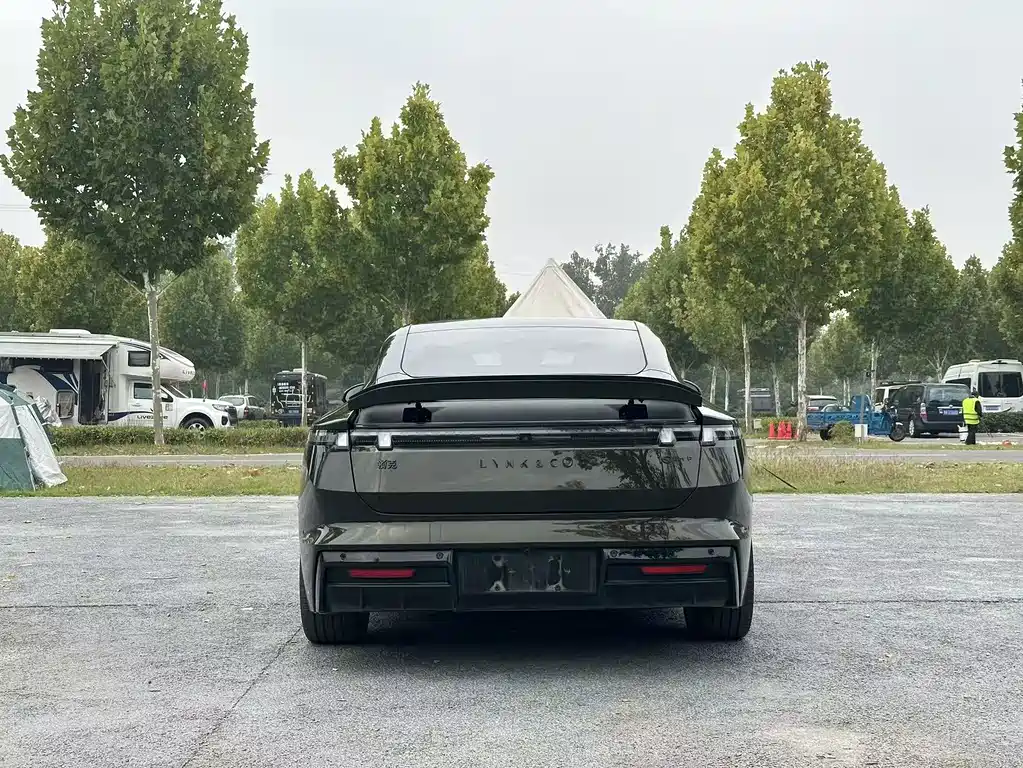 Lynk & Co 10 — миниатюра 8