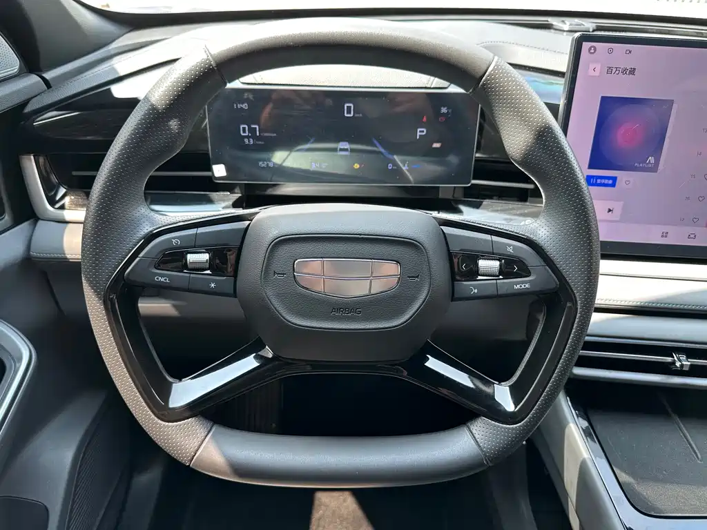 Geely Boyue — миниатюра 13