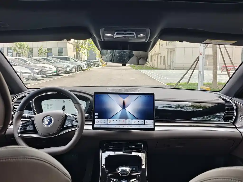 BYD Han 2025 DM-i 125KM Smart Drive