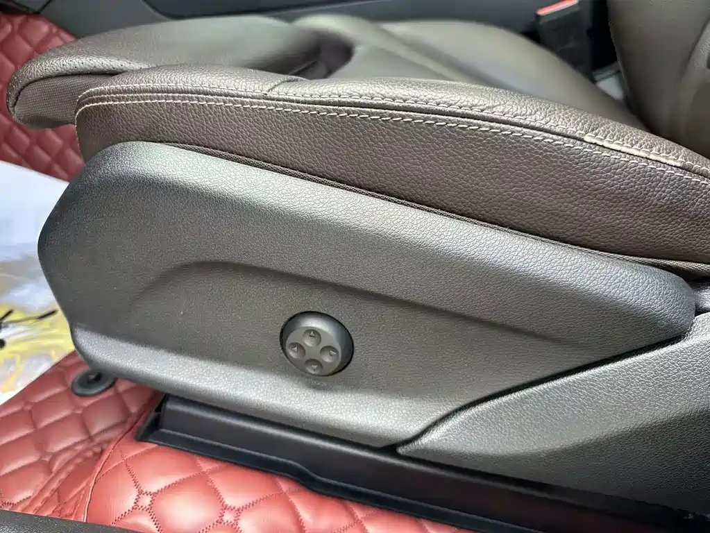 Mercedes-Benz GLC — миниатюра 21