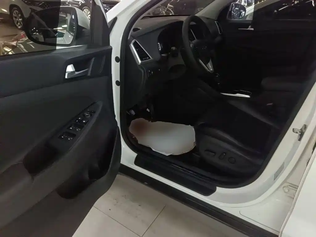 Hyundai Tucson — миниатюра 16