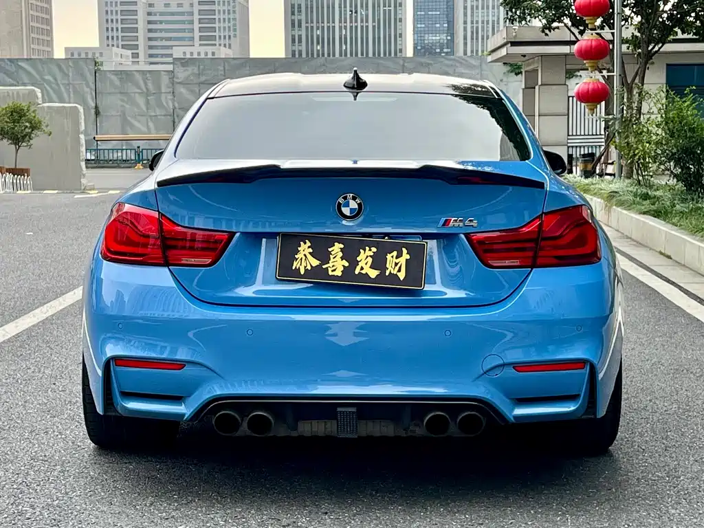 BMW M4 — миниатюра 7