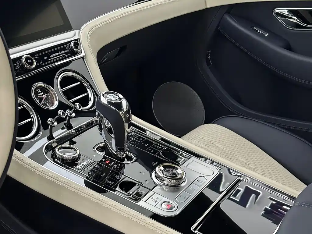 Bentley Continental PHEV — миниатюра 4