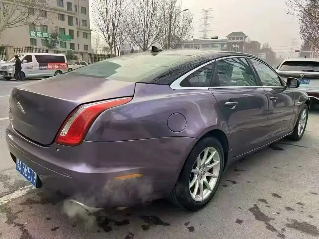 Jaguar XJ — миниатюра 4
