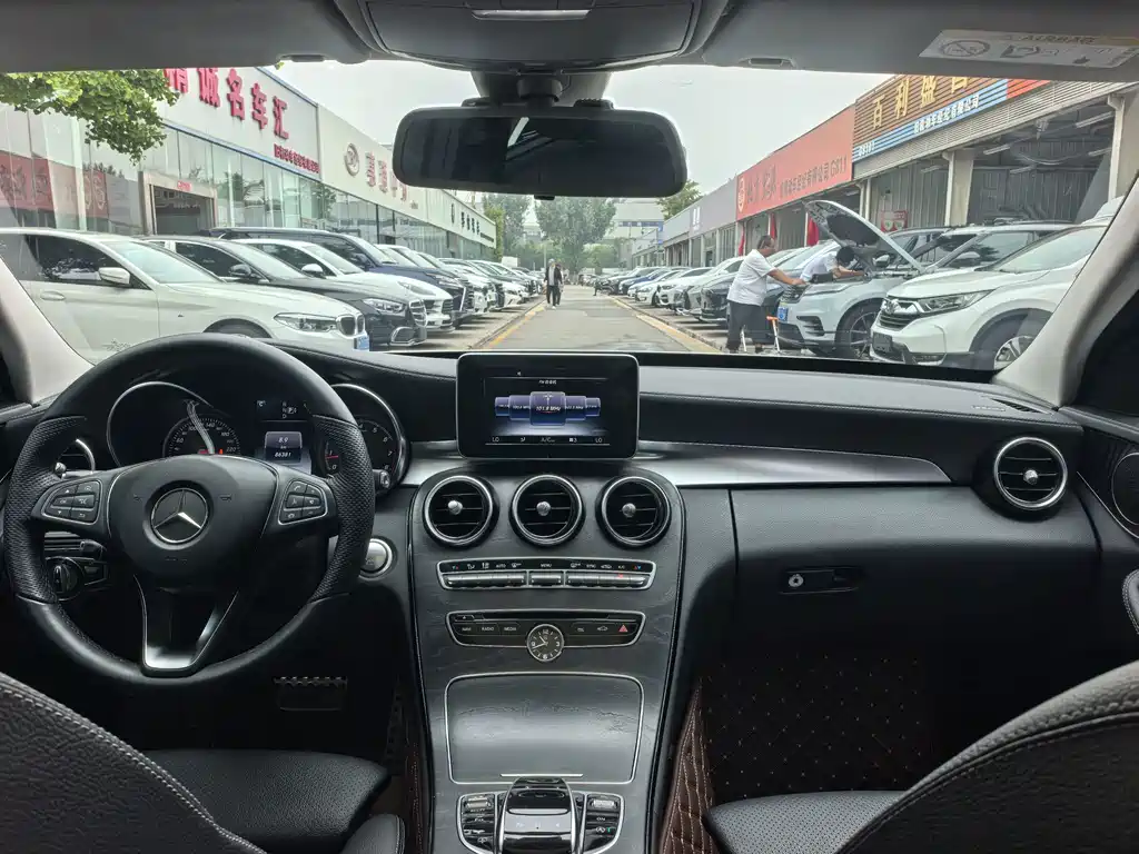 Mercedes-Benz C-Class — миниатюра 9