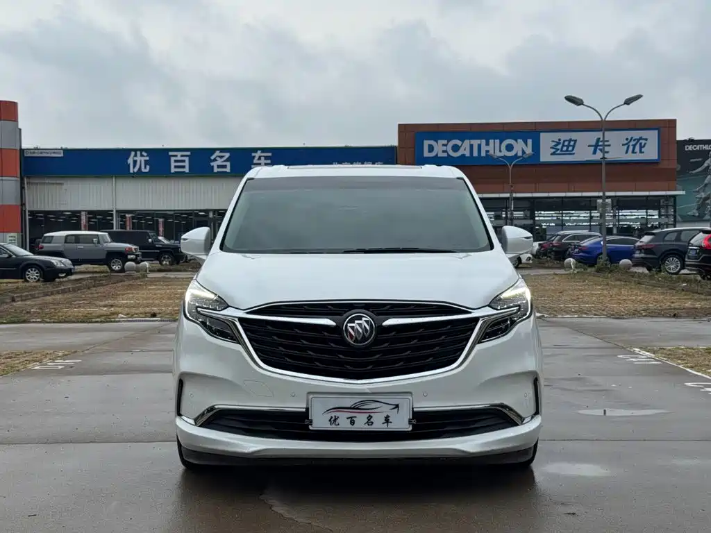 Buick GL8 — миниатюра 2