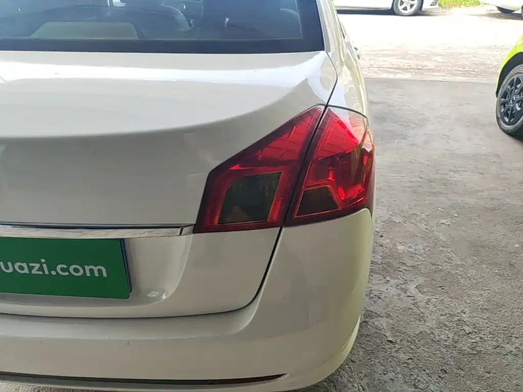 Buick Excelle — миниатюра 8