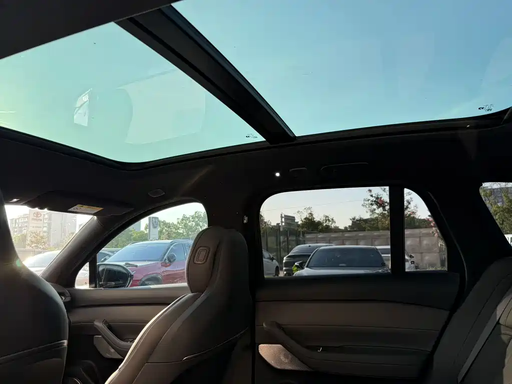 NIO ES6 — миниатюра 10