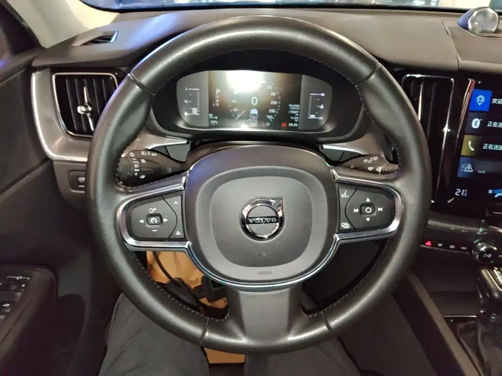 Volvo XC60 — миниатюра 11