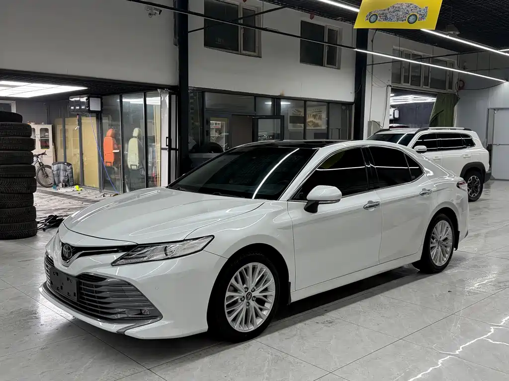 Toyota Camry 2019