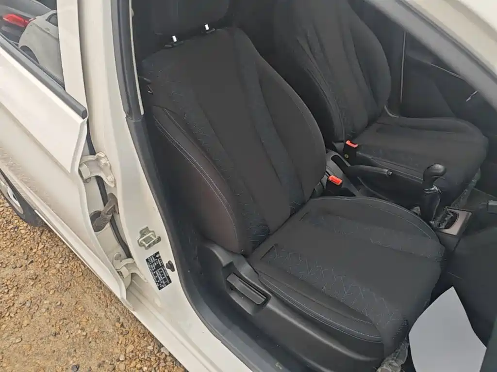 Baojun 310 — миниатюра 25