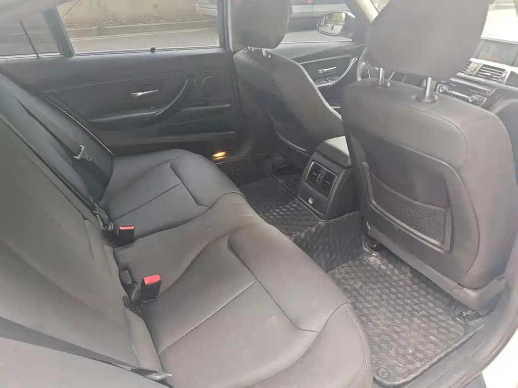 BMW 3 Series — миниатюра 10