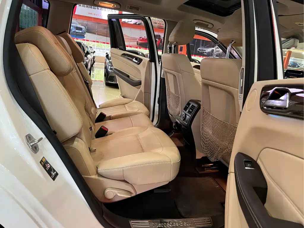 Mercedes-Benz GLS — миниатюра 11