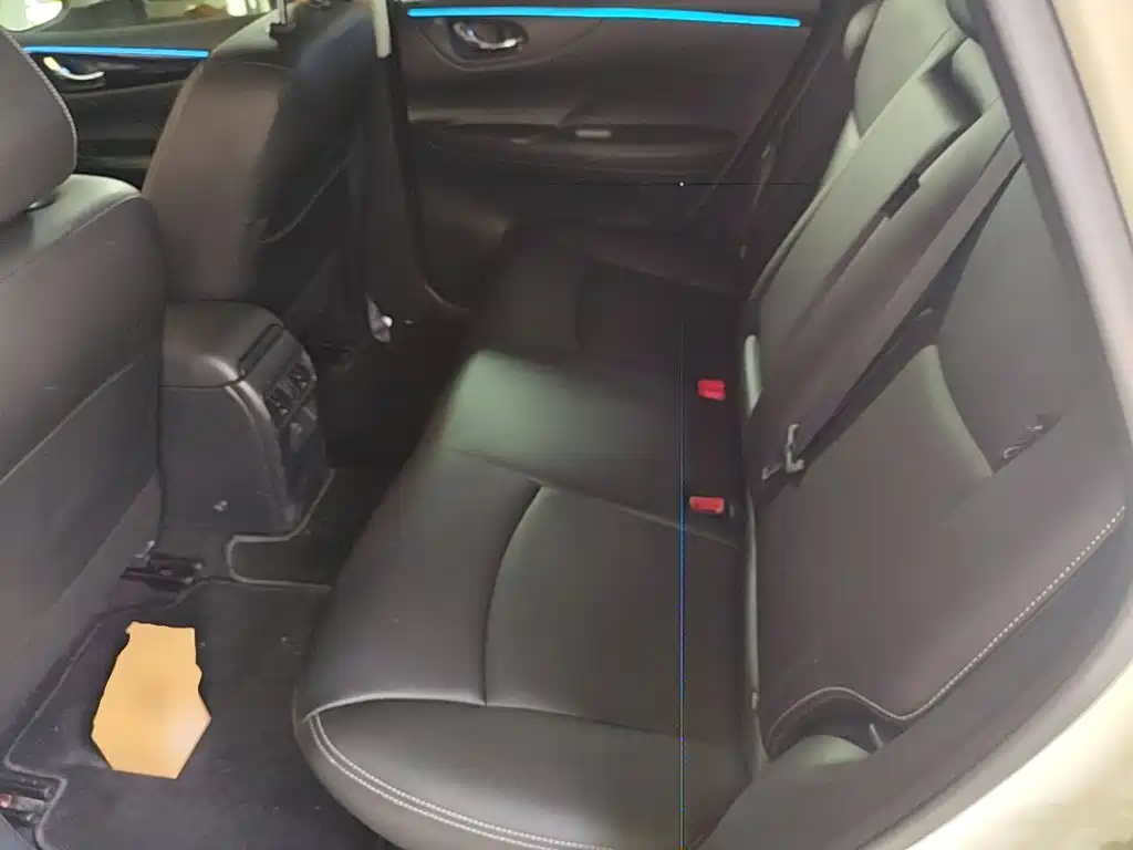 Nissan Tiida — миниатюра 17