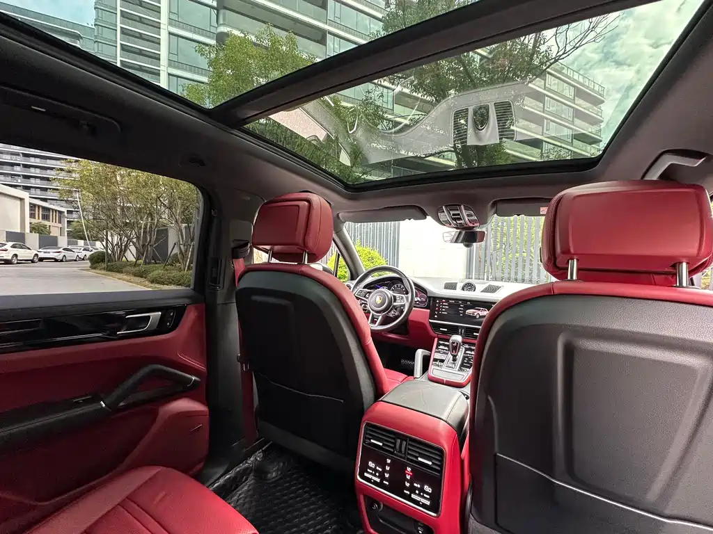 Porsche Cayenne Hybrid — миниатюра 12