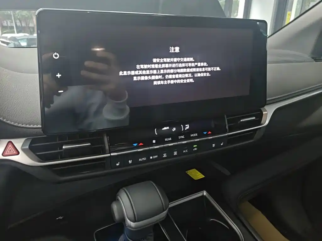 Toyota Sienna — миниатюра 13