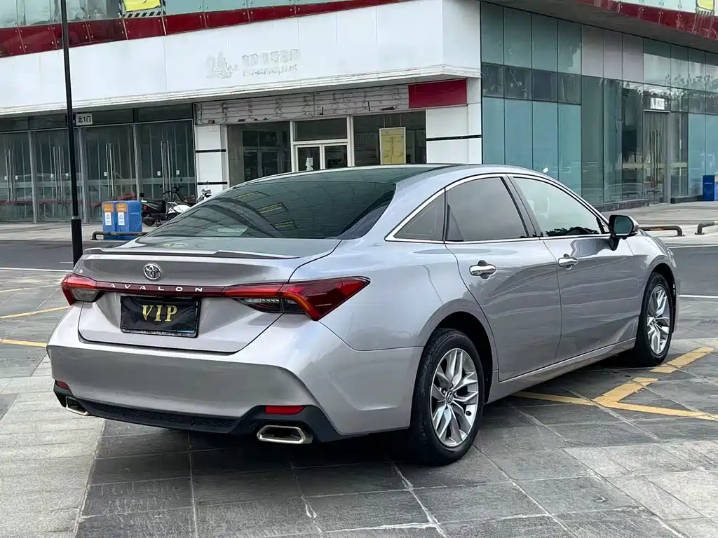 Toyota Avalon — миниатюра 7