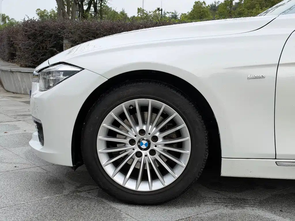 BMW 3 Series — миниатюра 5
