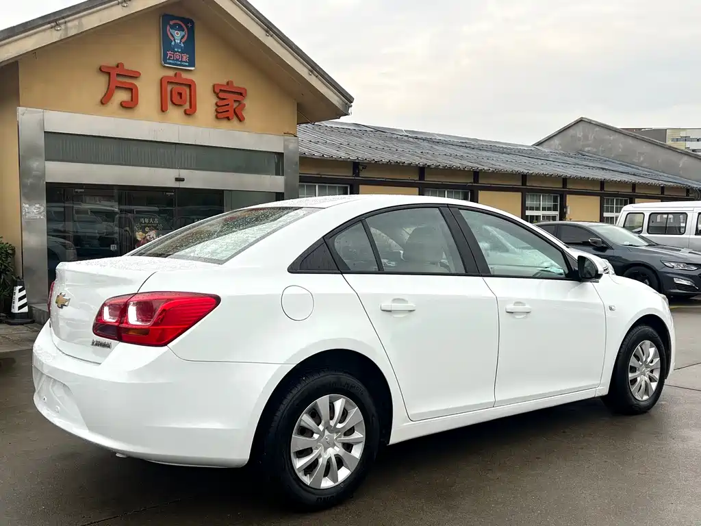 Chevrolet Cruze — миниатюра 9