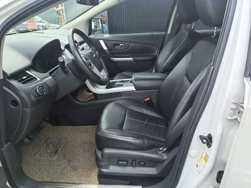 Ford Edge (Import) — миниатюра 16