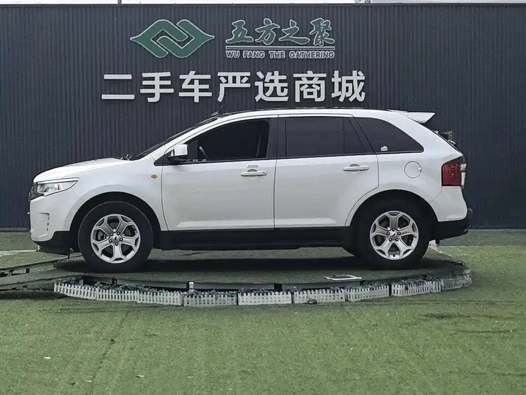 Ford Edge (Import) — миниатюра 22