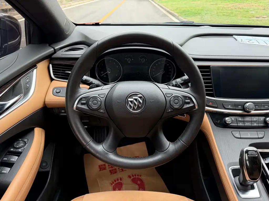 Buick LaCrosse — миниатюра 6