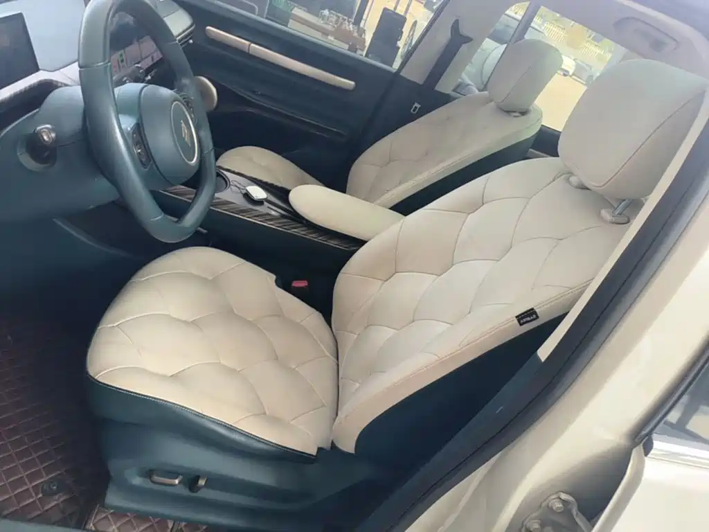Baojun Yunduo — миниатюра 15