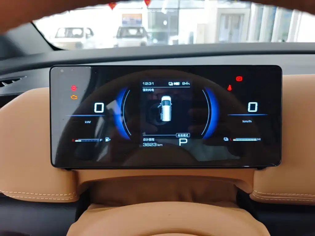 Wuling Xingguang 730 New Energy — миниатюра 12