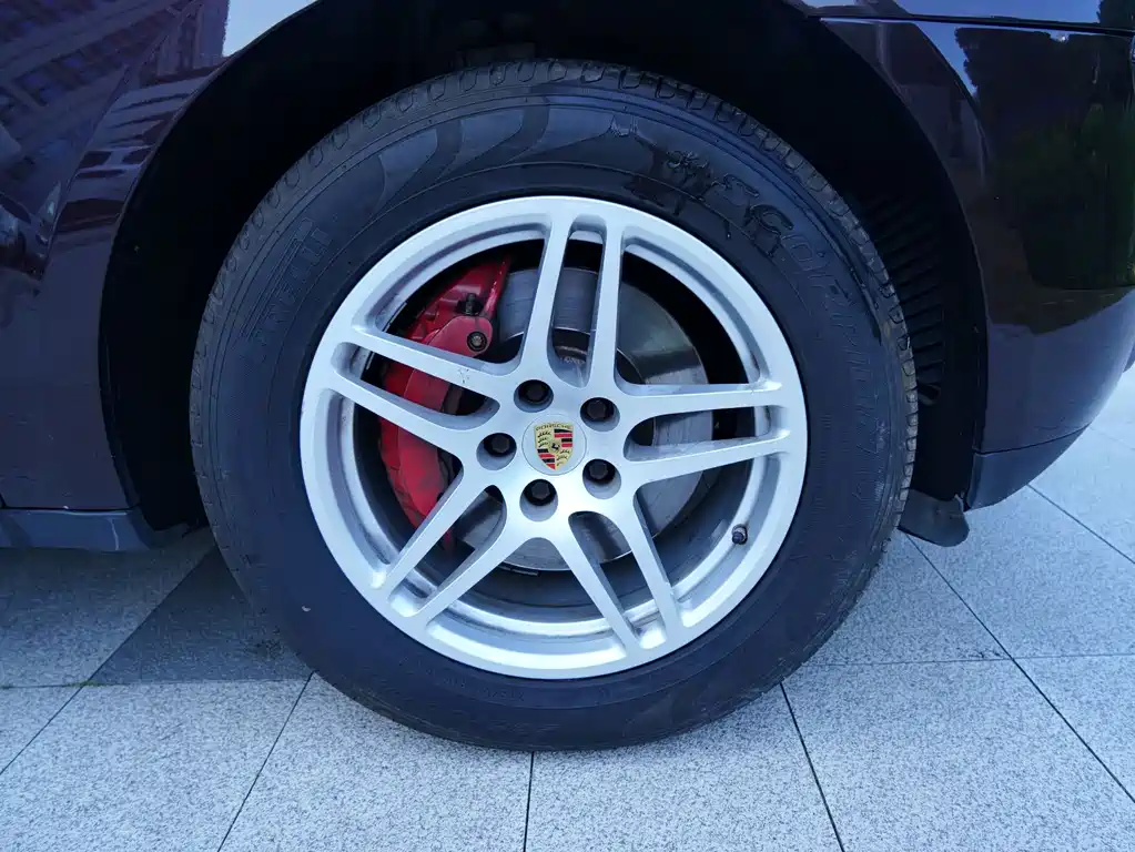 Porsche Macan — миниатюра 16