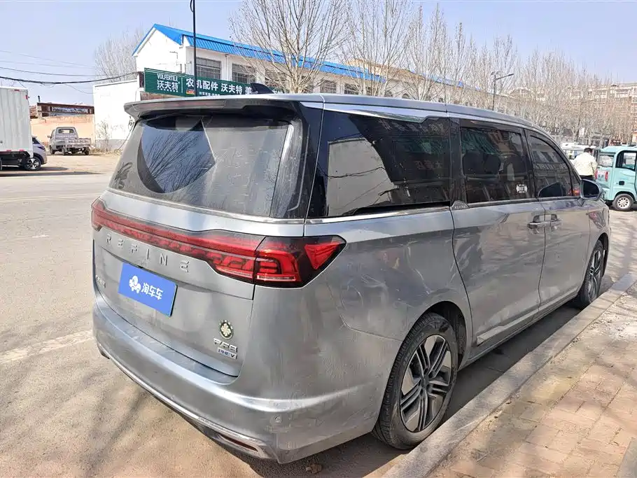 JAC Motors RUIFENG RF8 PHEV