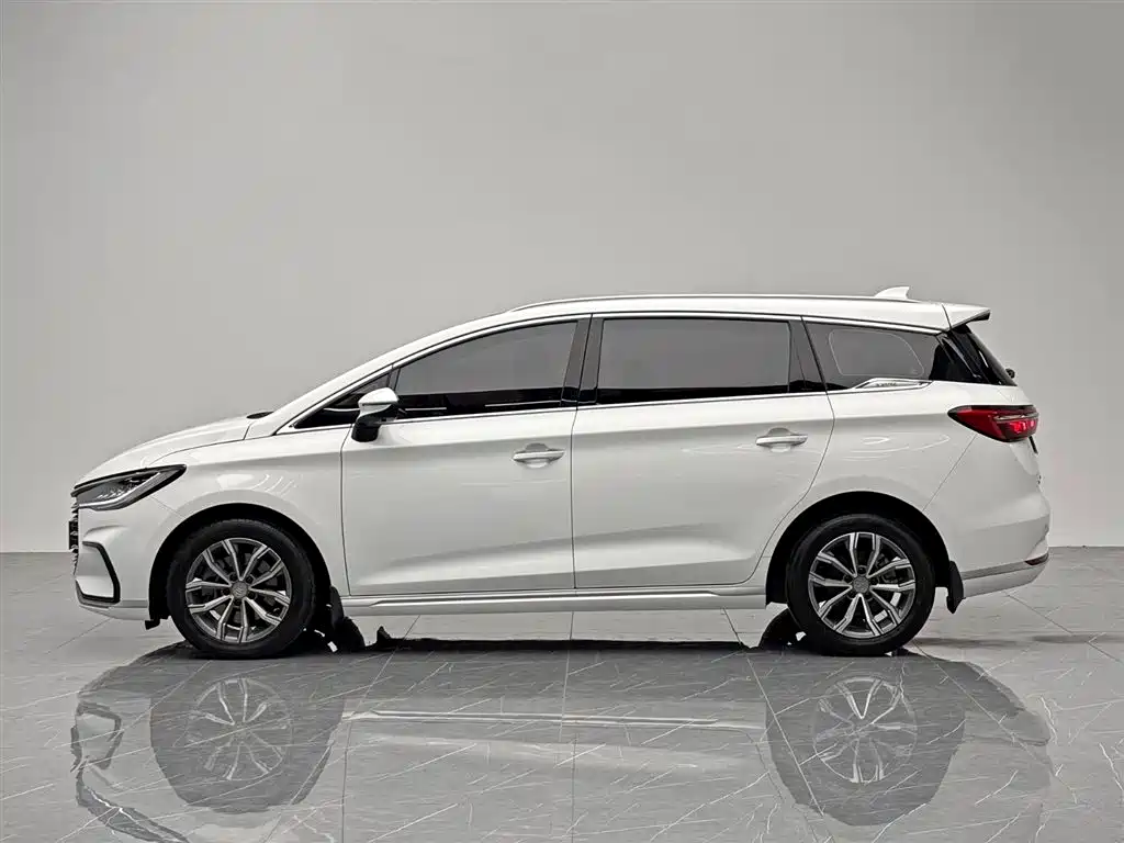 BYD SONG MAX