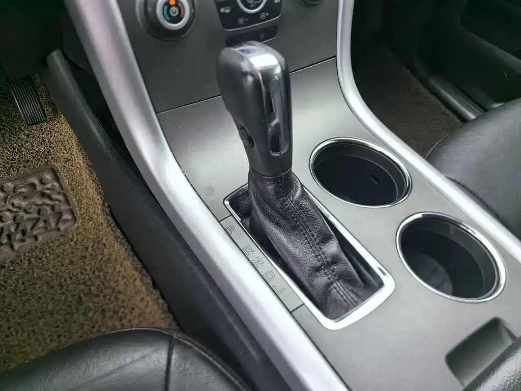 Ford Edge (Import) — миниатюра 15