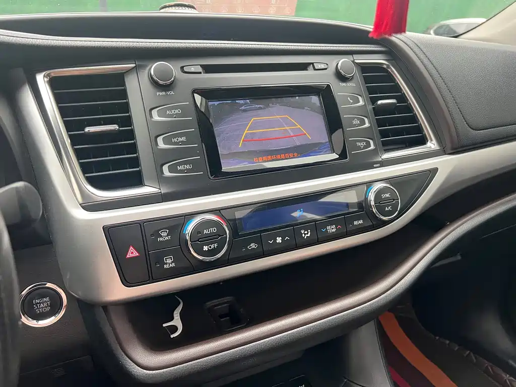 Toyota Highlander — миниатюра 12