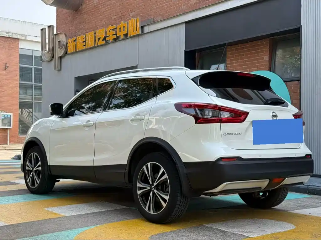 Nissan Qashqai — миниатюра 9