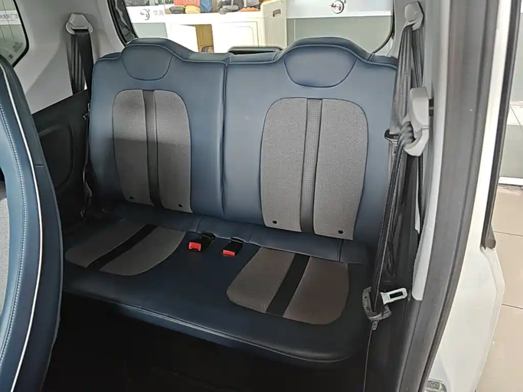 Wuling MINIEV — миниатюра 17