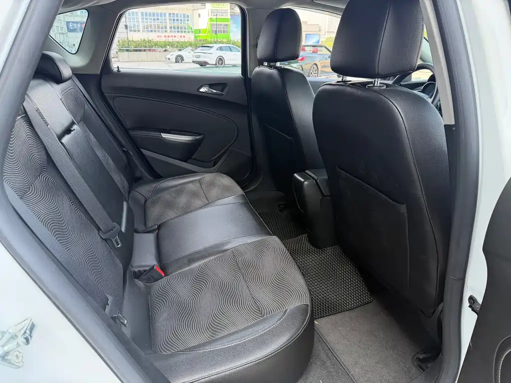 Buick Excelle — миниатюра 11