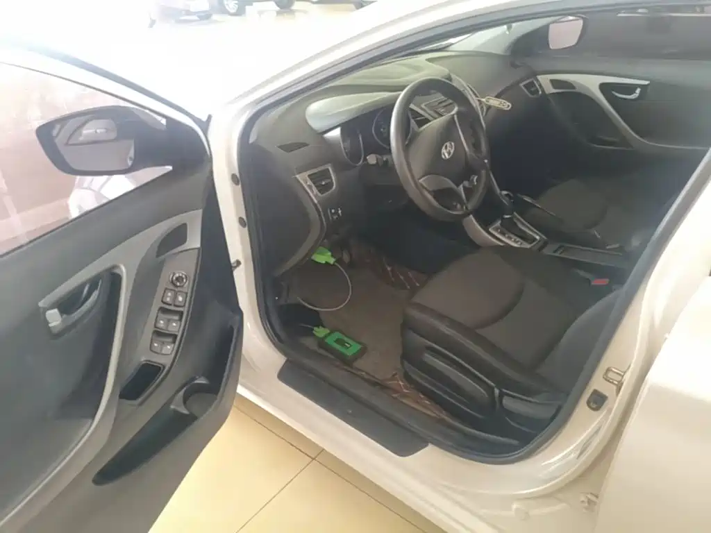 Hyundai Elantra Langdong — миниатюра 16