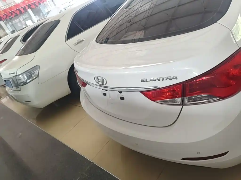 Hyundai Elantra Langdong — миниатюра 6