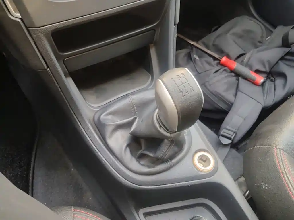 Peugeot 308 — миниатюра 14